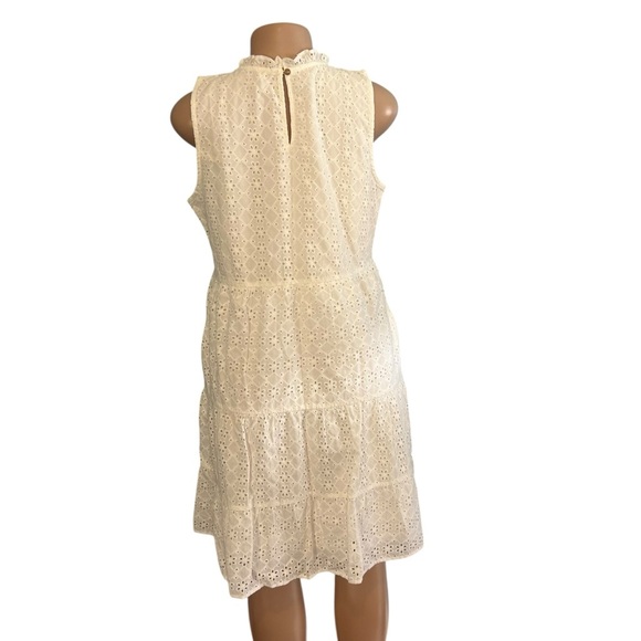 3/$30 🍂 Loft White Eyelet Sleeveless Swing Dress - Picture 7 of 11